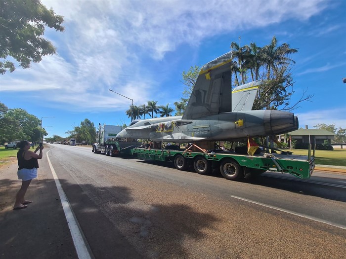 Image Gallery - The RAAF's FA-18 passes the Civic Centre